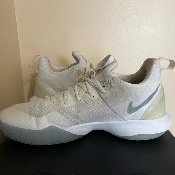 Nike Basketball Shoes All White - Size 13 Mens - Picture 6 of 9